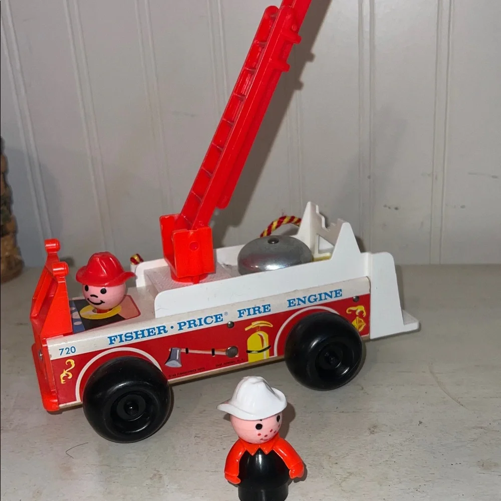 1968 Vintage Fisher Price Wood Little People 720 Fire Engine